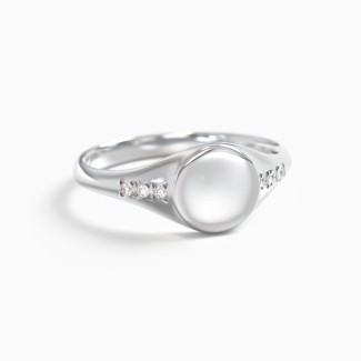 Round Signet Ring with Accents
